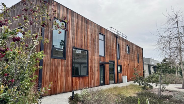 606 Venice Blvd. , Los Angeles, 
                            CA
             
             90291