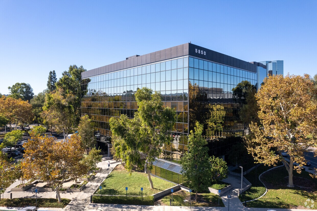 Woodland Hills Virtual Office Address Location,Woodland Hills Business Address - Building Location,Woodland Hills Virtual Business Address, Office Location